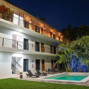 Hotel Makech, Bacalar